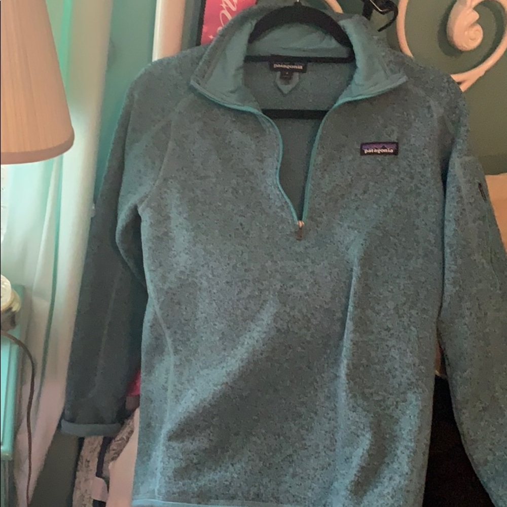 Teal Patagonia sweatshirt
